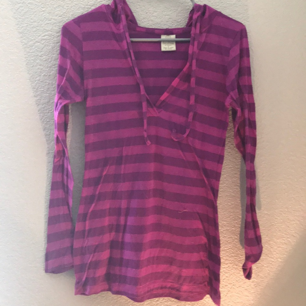Long sleeved yoga top